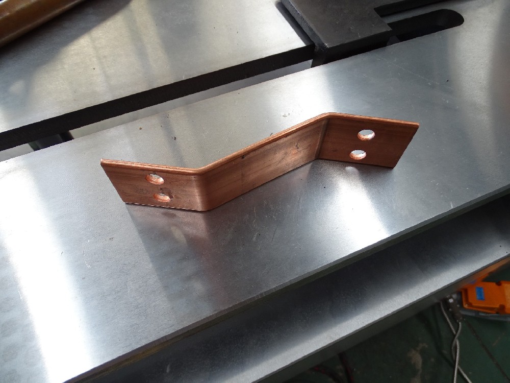 一切的故事從一場展會開始——母線加工機(jī)