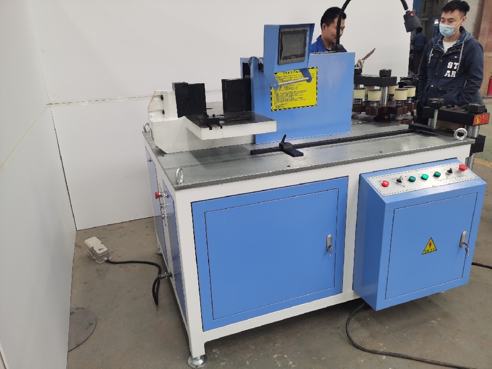 銅排母線加工機廠家認準實誠的！山東巨輝15年源頭廠不玩虛的